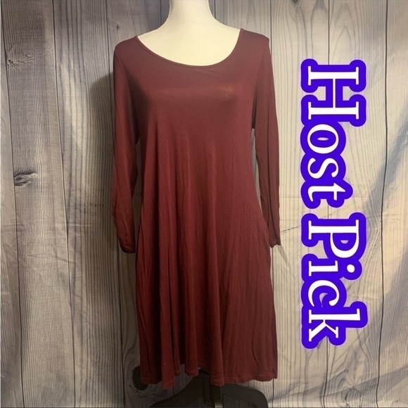 Vanity Dresses & Skirts - ✅HOST Pick✅ Vanity Body-Con Dress, Size Small